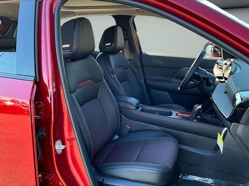 New 2026 Nissan Kicks SR w/ SR Premium Package image 10