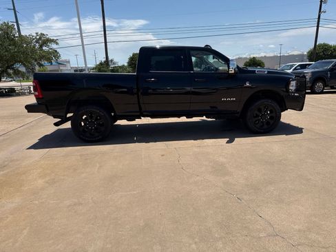 Used 2023 RAM 2500 Laramie AWD/4WD image 8