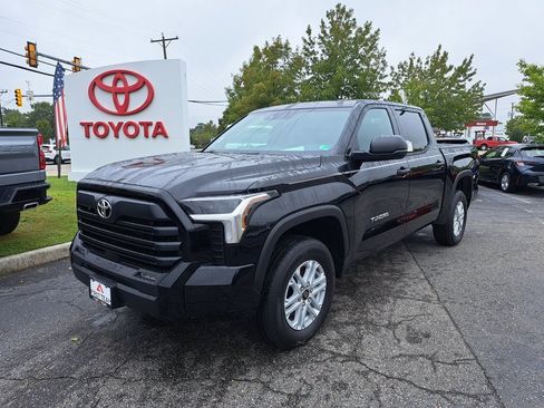New 2026 Toyota Tundra SR5 image 2