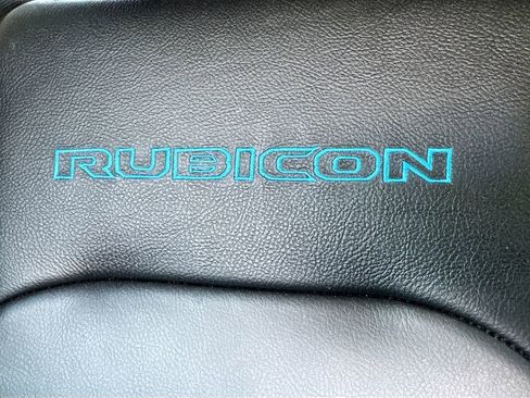 Used 2022 Jeep Wrangler Unlimited Rubicon 4xe w/ Cold Weather Group AWD/4WD image 24