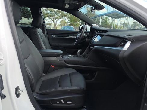 Used 2024 Cadillac XT5 Premium Luxury image 10