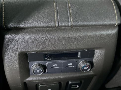 Used 2018 Chevrolet Traverse LT image 23