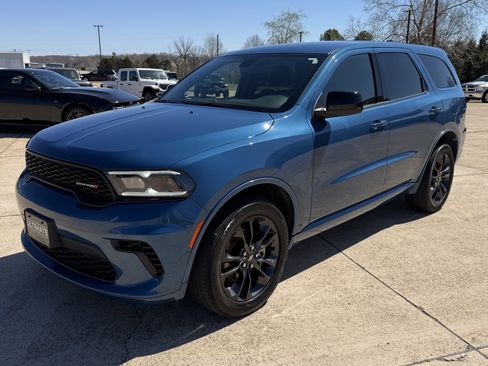 Used 2025 Dodge Durango GT image 2