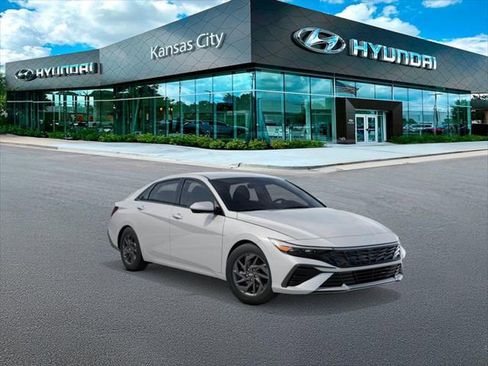 New 2026 Hyundai Elantra Blue image 2