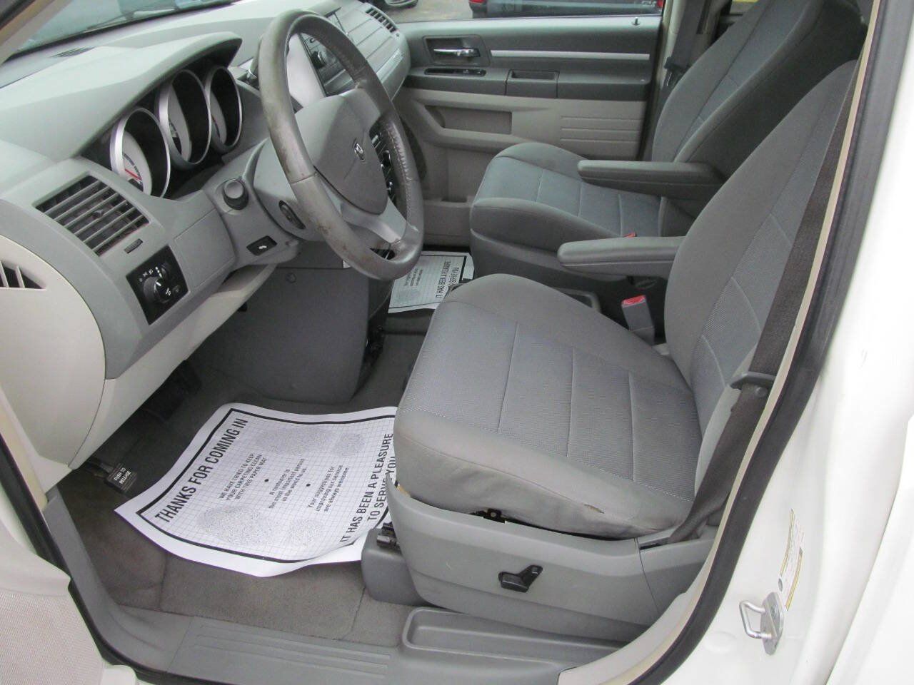Used 2008 Dodge Grand Caravan SXT FWD image 8