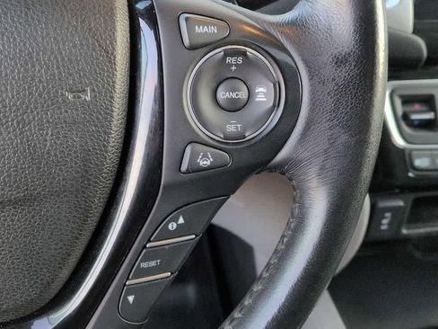 Used 2018 Honda Ridgeline RTL-E image 32