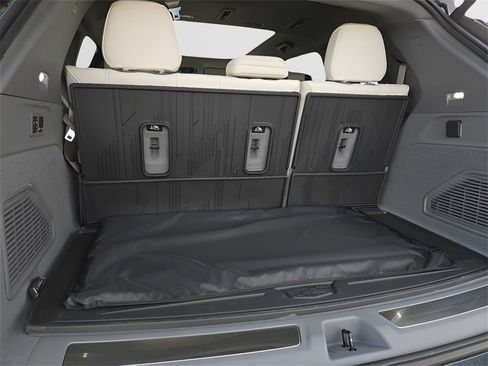 New 2026 Cadillac Escalade IQ Luxury 1 w/ LPO, Floor Liner Package image 10