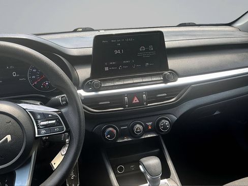 Used 2023 Kia Forte LXS FWD image 8