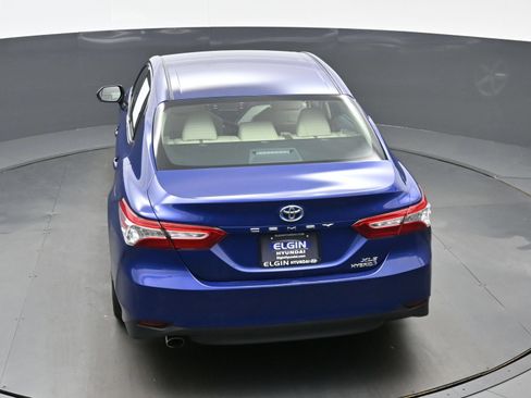 Used 2018 Toyota Camry XLE w/ Four Season Floor Mat Package FWD image 35