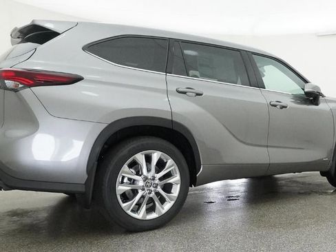 New 2026 Toyota Highlander Limited AWD/4WD image 25