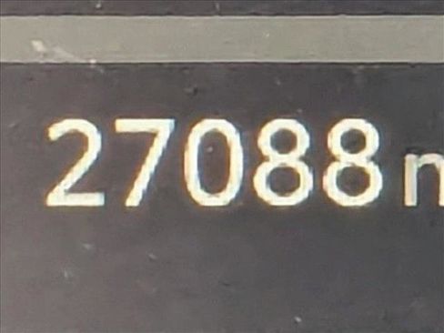 Used 2024 Toyota Venza Limited image 11