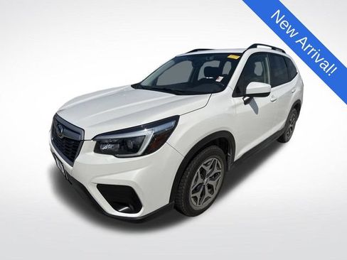 Used 2021 Subaru Forester Premium w/ Popular Package #1 AWD/4WD image 3