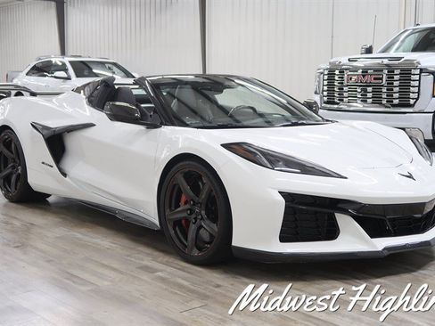 Used 2026 Chevrolet Corvette Z06 RWD image 11