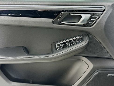New 2026 Porsche Macan image 11