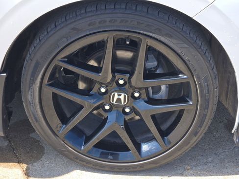 Used 2024 Honda Civic Sport image 7