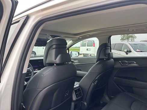 Used 2025 Kia Sportage SX Prestige AWD/4WD image 23