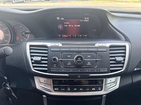 Used 2014 Honda Accord Sport image 16