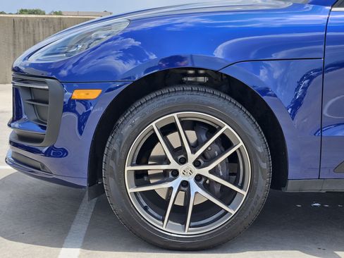 Certified 2026 Porsche Macan AWD/4WD image 13