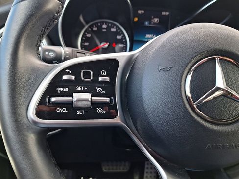 Used 2022 Mercedes-Benz GLC 300 4MATIC image 17