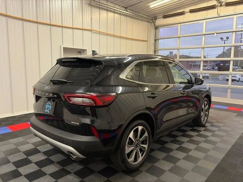Used 2025 Ford Escape Platinum AWD/4WD image 4