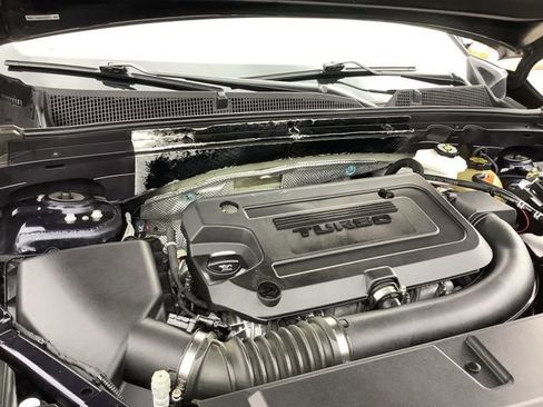 Used 2021 Buick Envision Avenir w/ Technology Package II AWD/4WD image 13
