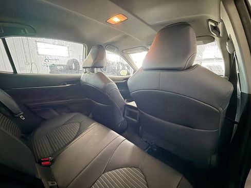 Used 2024 Toyota Camry SE FWD image 11