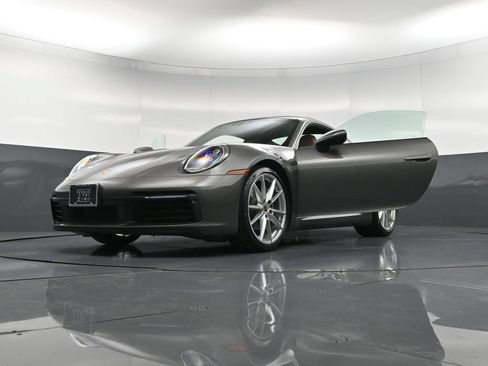 Certified 2022 Porsche 911 Carrera RWD image 35
