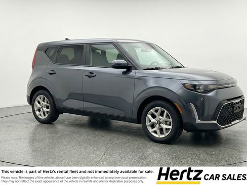 Used 2025 Kia Soul LX w/ LX Technology Package image 1