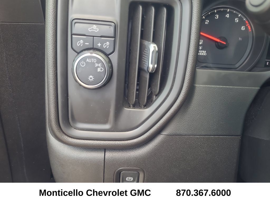 Used 2024 Chevrolet Silverado 1500 Custom RWD image 17