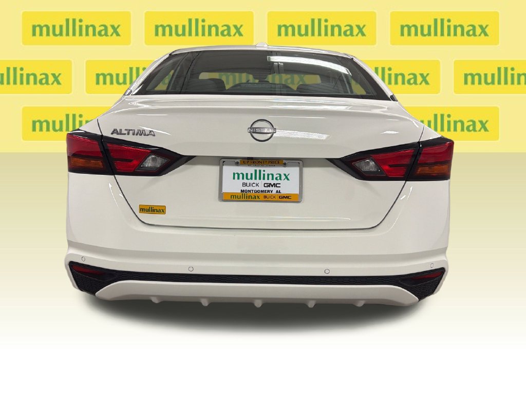 Used 2025 Nissan Altima 2.5 SV FWD image 17