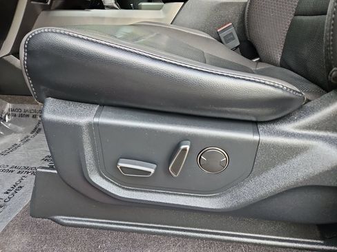Used 2019 Ford F150 Raptor w/ Equipment Group 802A Luxury AWD/4WD image 27