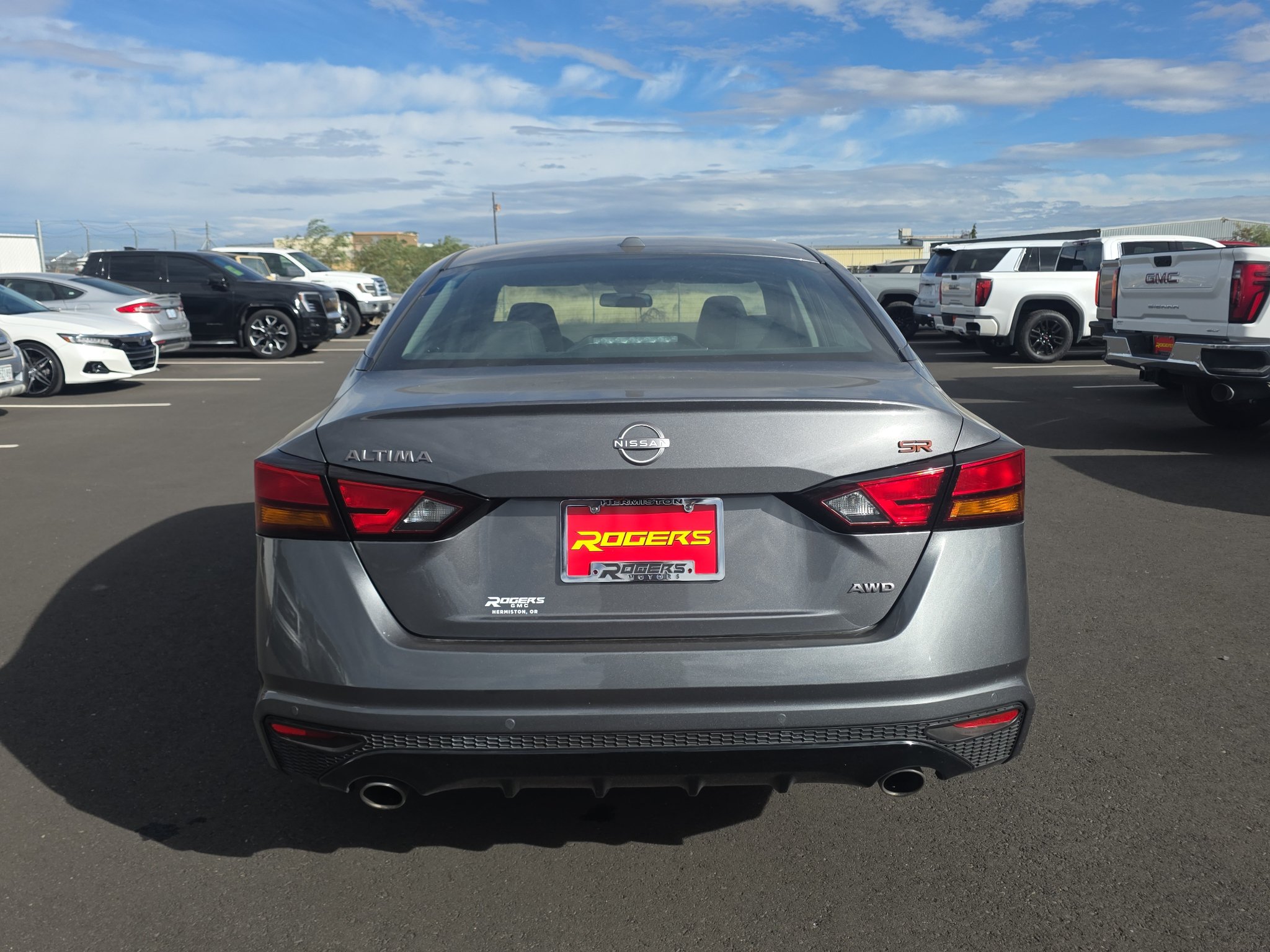 Used 2025 Nissan Altima 2.5 SR AWD/4WD image 7