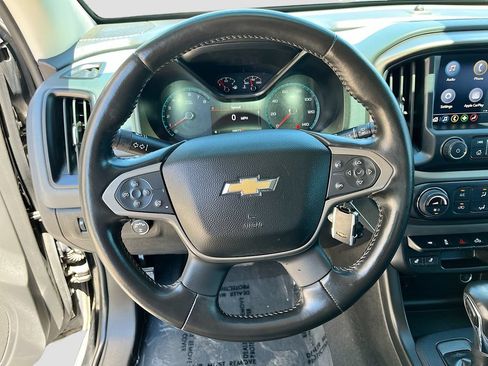 Used 2022 Chevrolet Colorado Z71 w/ Z71 Midnight Edition AWD/4WD image 11