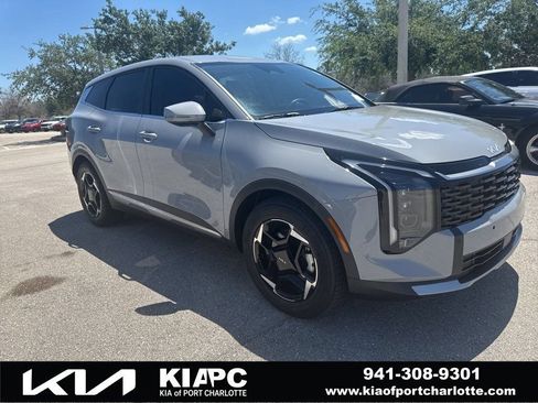 Certified 2026 Kia Sportage EX FWD image 2