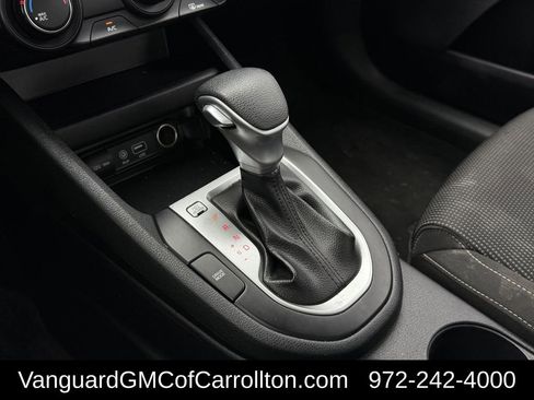 Used 2020 Kia Forte LXS FWD image 19
