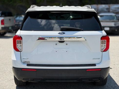 Used 2021 Ford Explorer XLT AWD/4WD image 4
