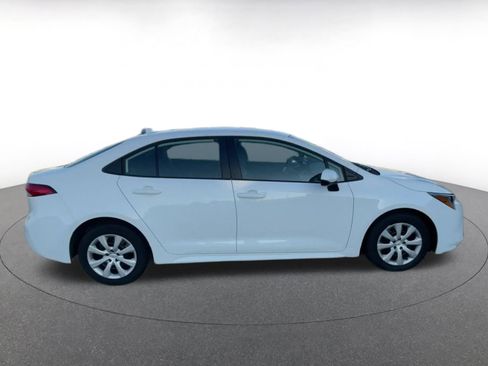 Used 2025 Toyota Corolla LE image 16