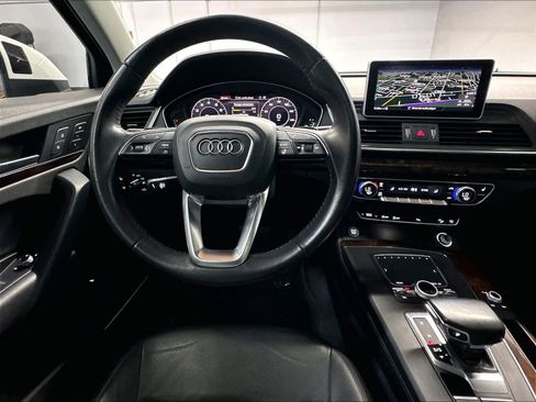 Used 2018 Audi Q5 2.0T Premium Plus w/ Premium Plus Package AWD/4WD image 8