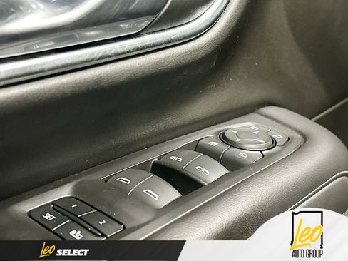 Used 2021 Chevrolet Tahoe Z71 w/ Z71 Off-Road Package image 17