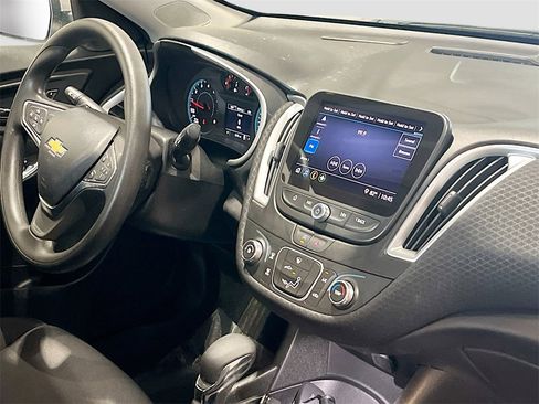 Used 2024 Chevrolet Malibu LS image 27