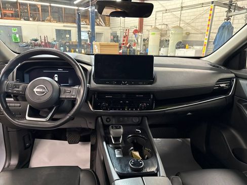 Certified 2024 Nissan Rogue SL w/ SL Premium Package image 14