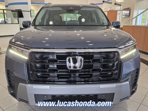 Used 2026 Honda Pilot Elite image 2