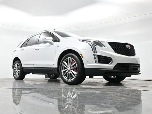 Used 2025 Cadillac XT5 Sportv w/ Technology Package image 28