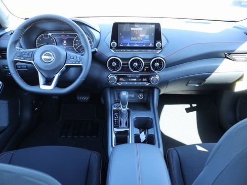 New 2025 Nissan Sentra SR image 6