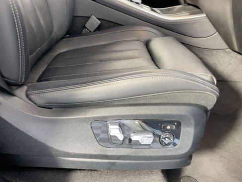Used 2022 BMW X5 sDrive40i w/ M Sport Package image 32