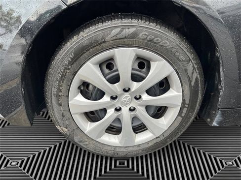 Certified 2022 Toyota Corolla LE image 11