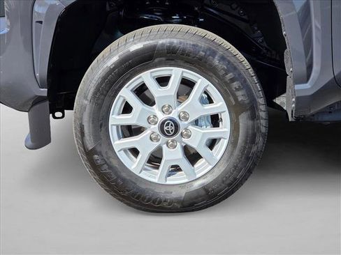 Certified 2025 Toyota Tacoma SR5 image 23
