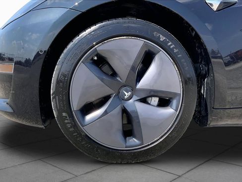 Used 2018 Tesla Model 3 Long Range RWD image 10