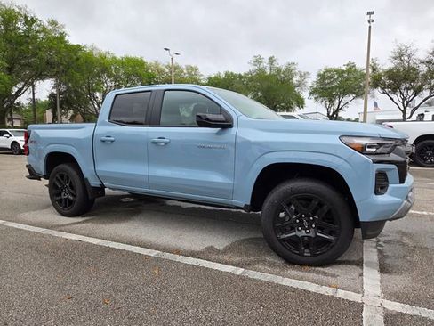 Used 2025 Chevrolet Colorado Z71 w/ Technology Package image 3