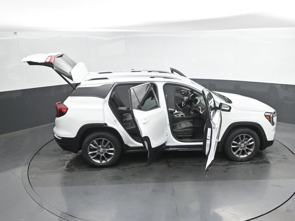 Used 2024 GMC Terrain SLT AWD/4WD image 48